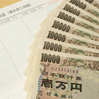 キャリーケースレンタルの際に必要なお金の相場